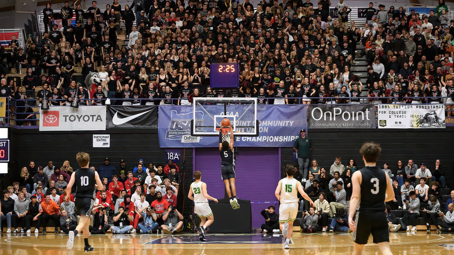 2023-3-11-Tualatin-WestLinn-Championship-GAME-0479-NR-clear